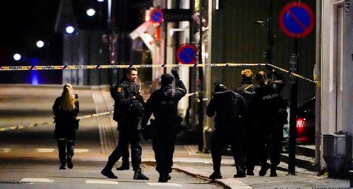 Al menos cinco fallecidos dejó ataque de hombre armado con arcos y flechas en Noruega