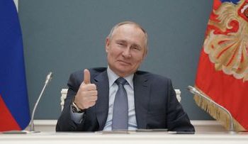 Presidente Putin decreta una semana de vacaciones retribuidas a los rusos para frenar la nueva ola de COVID-19