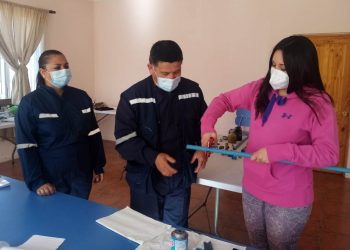 En comunas del Valle de Aconcagua llevan a cabo taller gratuito de gasfitería para mujeres