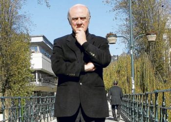 De cara a debate de los temas de fondo, constituyente Agustín Squella pide a la Convención instancia de reflexión