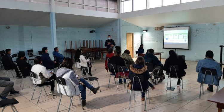 Para actualizar el Plan de Desarrollo Comunal 2021 – 2025 en Papudo realizan talleres con la comunidad