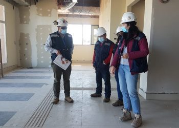 Prevencionistas de Riesgos del HSJC y SSVSA visitan obra del nuevo Hospital San José de Casablanca para elaborar Plan de Emergencias y Evacuación