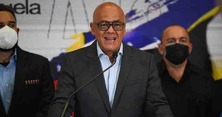 Venezuela anuncia la suspensión del diálogo con la oposición en respuesta a la extradición de Álex Saab a EE.UU.