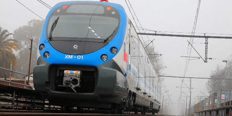 Tras anuncio de retraso en licitación de tren rápido, Allende lamenta que «una vez más Valparaíso queda postergado»