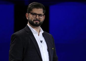 Segunda vuelta: senador Lagos Weber compromete apoyo al candidato de Apruebo Dignidad y lo emplaza a dialogar con el resto de la oposición