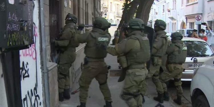 Asociación Nacional de Fiscales critica vulneración de principio de secreto en allanamiento a sede de Comunes