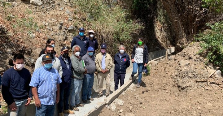 Avanza la construcción del nuevo revestimiento para el canal El Pueblo en Putaendo