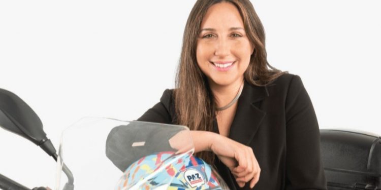 Paz Anastasiadis: la abogada motoquera que busca un cupo en el Parlamento