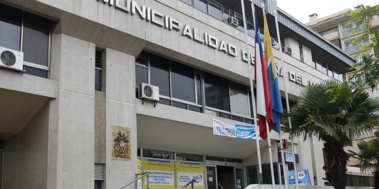 75 trabajadores son desvinculados de la Municipalidad de Viña del Mar