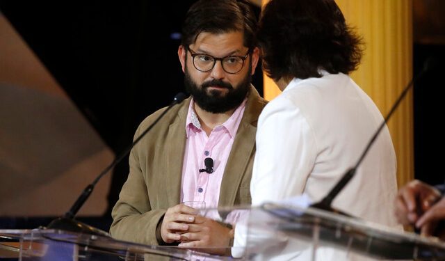 Yasna Provoste entrega su apoyo a Boric y anuncia que votará por él en segunda vuelta