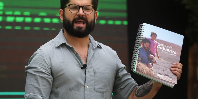 Boric presentó su programa de gobierno con 53 propuestas «para un nuevo Chile»