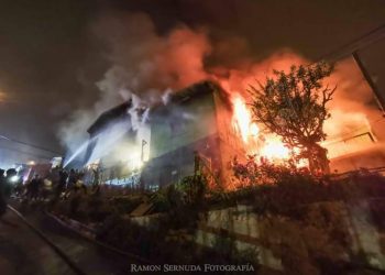 Valparaíso: incendio destruyó cuatro viviendas y dejó 12 damnificados en cerro El Litre