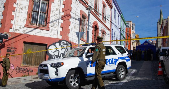 Crimen de canadiense en Valparaíso: condenan como autor a uno de los imputados por homicidio ocurrido en Cerro Alegre