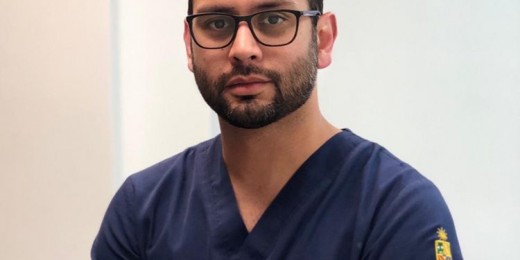 Querido médico de “la TV” y creador de “Doctor 911” quiere ser diputado del distrito 7