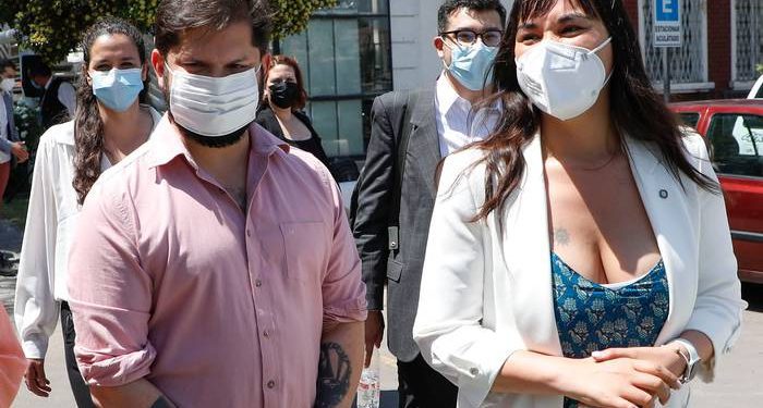 Segunda vuelta: Izkia Siches deja su cargo como presidenta del Colegio Médico para sumarse a campaña de Gabriel Boric