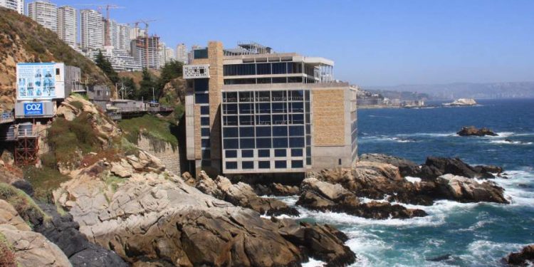 Corte de Apelaciones de Valparaíso desestimó «ilegalidad» de la Seremi de Vivienda y rechaza recurso que pedía demolición de Hotel Punta Piqueros de Concón