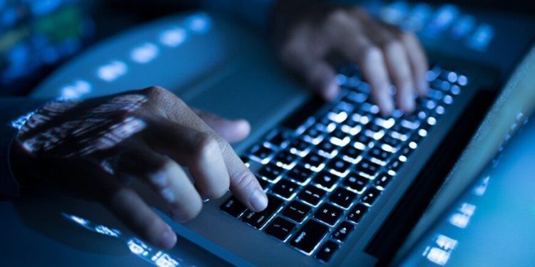 Rentas líquidas de profesionales ligados a la ciberseguridad en Chile pueden llegar hasta los $8,5 millones al mes