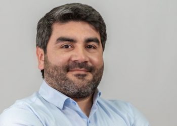 Candidato a diputado Esteban Vega busca generar encuentro con el director nacional de Fonasa para revisar licitación 2021 de peritoneo y hemodiálisis