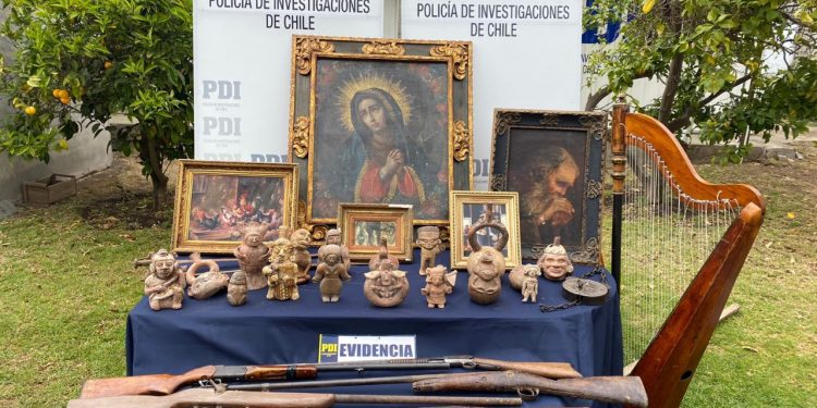 Piezas precolombinas robadas en mayo desde domicilio de reconocido escritor fueron recuperadas