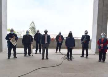 San Antonio: representantes de la comunidad realizan primera visita a las obras del nuevo Hospital Claudio Vicuña