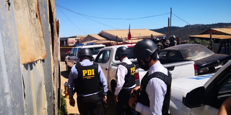 Hombre fallecido y mujer herida a bala en su cabeza deja altercado en Rodelilllo