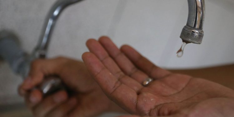 Hasta la madrugada se extenderá corte de emergencia de agua potable en algunos sectores de la parte alta de Valparaíso