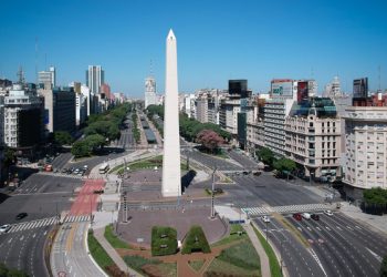 Gobierno de Argentina oficializa apertura total de sus fronteras para el turismo internacional