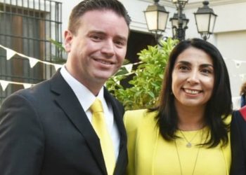 Por apoyar campaña parlamentaria de su pareja: Contraloría determinó que Karla Rubilar cometió «infracción a la probidad»