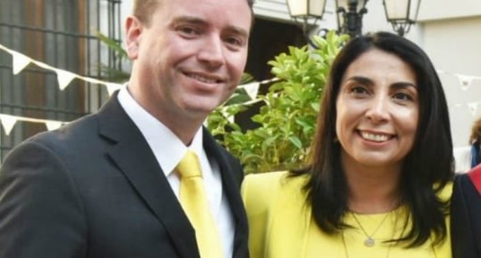 Por apoyar campaña parlamentaria de su pareja: Contraloría determinó que Karla Rubilar cometió «infracción a la probidad»