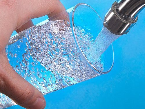 Proyecto de sanitización de agua llega a dos comunidades en Olmué