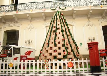 CorreosChile extiende su campaña navideña para apadrinar cartas de niñas y niños