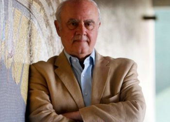 Conversatorio sobre cómo asegurar un buen envejecer en la Constitución tuvo participación de convencional Agustín Squella