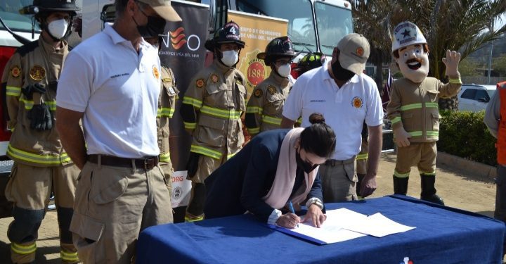 Viña del Mar: Municipalidad entrega explotación de estacionamientos de borde costero y Estero Marga Marga a Bomberos de la comuna