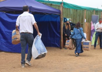 Para ayudar a damnificados por incendio en Castro alcaldes del país lanzan plan de coordinación municipal