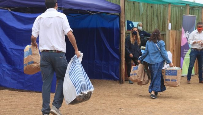 Para ayudar a damnificados por incendio en Castro alcaldes del país lanzan plan de coordinación municipal