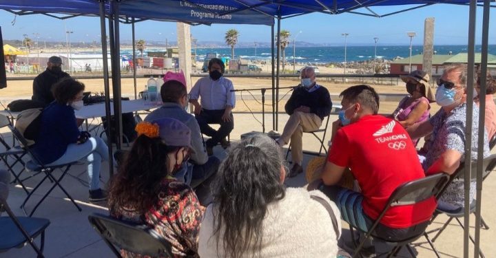 Con cabildo en El Tabo y conversatorio en Playa Ancha concluyó semana territorial de convencional Agustín Squella