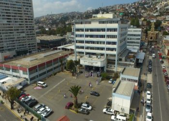 Festejos de fin de año: Hospital Carlos van Buren hizo llamado a tomar medidas de autocuidado