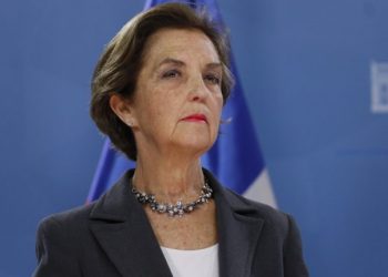 Por falta de transporte público durante las elecciones diputados ofician a ministra Gloria Hutt