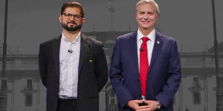 Cadem: a dos semanas de la segunda vuelta presidencial Boric aventaja por cinco puntos a Kast