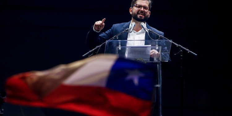 Juan Ignacio Latorre no descarta incorporación del PS al gobierno de Gabriel Boric