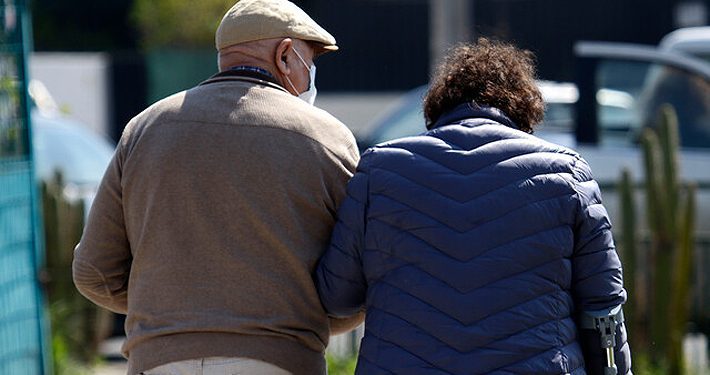 Ministro Cerda asegura que hay recursos para empezar con la Pensión Garantizada Universal el 2022