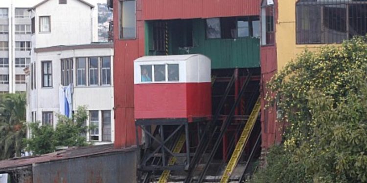 Valparaíso: ascensores Concepción, Cordillera y Espíritu Santo volverían a operar en marzo