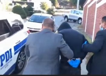 Joven de 21 años fue detenido por homicidio de mujer apuñalada en Papudo