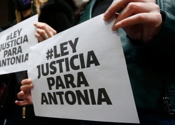 Senadora Allende condena los casos de violencia hacia la mujer conocidos en la región y remarca que «seguimos avanzando en la Ley Antonia”