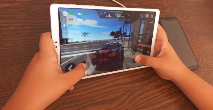 Advierten que uso de pantallas sin límites puede generar dependencia en los niños