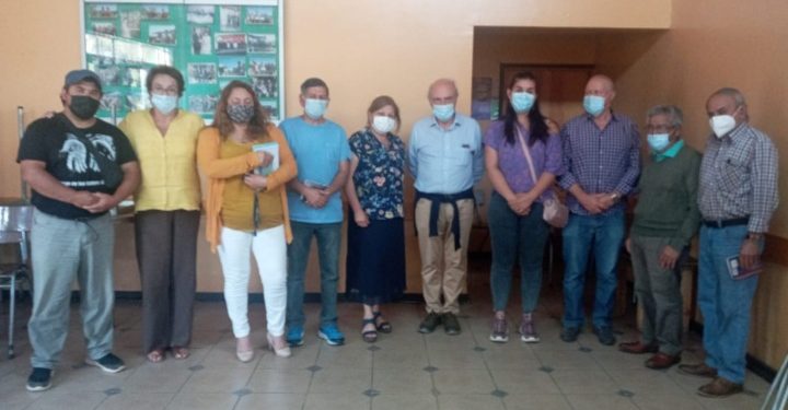 Viña del Mar: convencional Agustín Squella explica a vecinos de Reñaca Alto los desafíos del segundo tiempo de la Convención