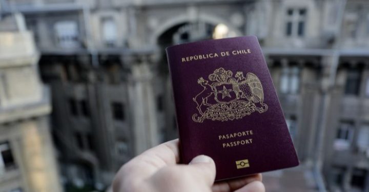 Pasaportes emitidos en Chile tendrán rebaja del 20%