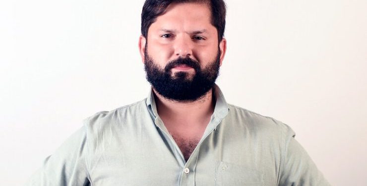 Cadem: perspectivas positivas del futuro Gobierno de Gabriel Boric caen nueve puntos