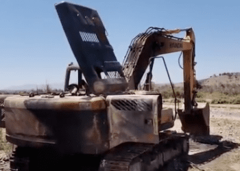 Máquinas que encauzaban el río por encargo del MOP en Quillota fueron destruidas tras ataque incendiario