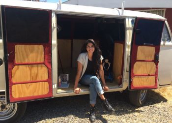 Teatro en miniatura se toma Concón: proyecto «Lakombyteatro» presenta obra «No solo en el cielo hay estrellas»